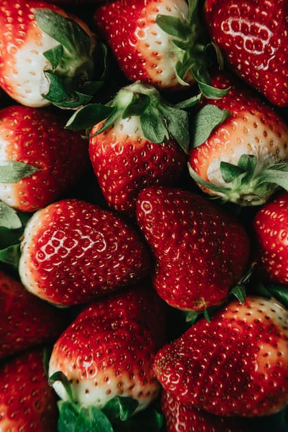 El consumo de frutillas contribuye a prevenir enfermedades cardíacas y a una correcta absorción del hierro
