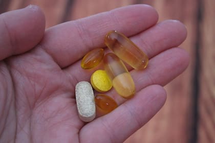 El consumo excesivo de suplementos vitamínicos puede tener síntomas negativos hasta incluso desencadenar la muerte