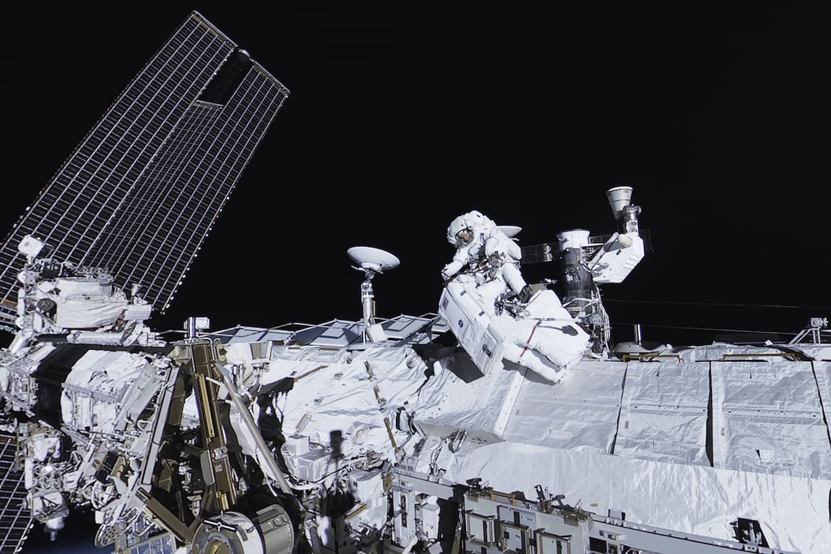 Una experiencia espacial inmersiva llega a Buenos Aires: cómo es el viaje virtual a la Estación Espacial Internacional