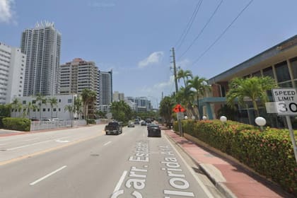 El contraste con los edificios de Indian Creek Drive, Miami Beach