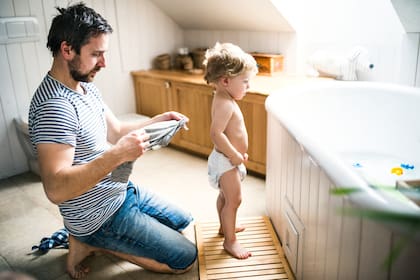 El control de esfínteres implica una etapa en la que el protagonista es el chico, no los adultos, porque involucra un paso esencial en su desarrollo: deja de ser un bebé y se convierte en un niño