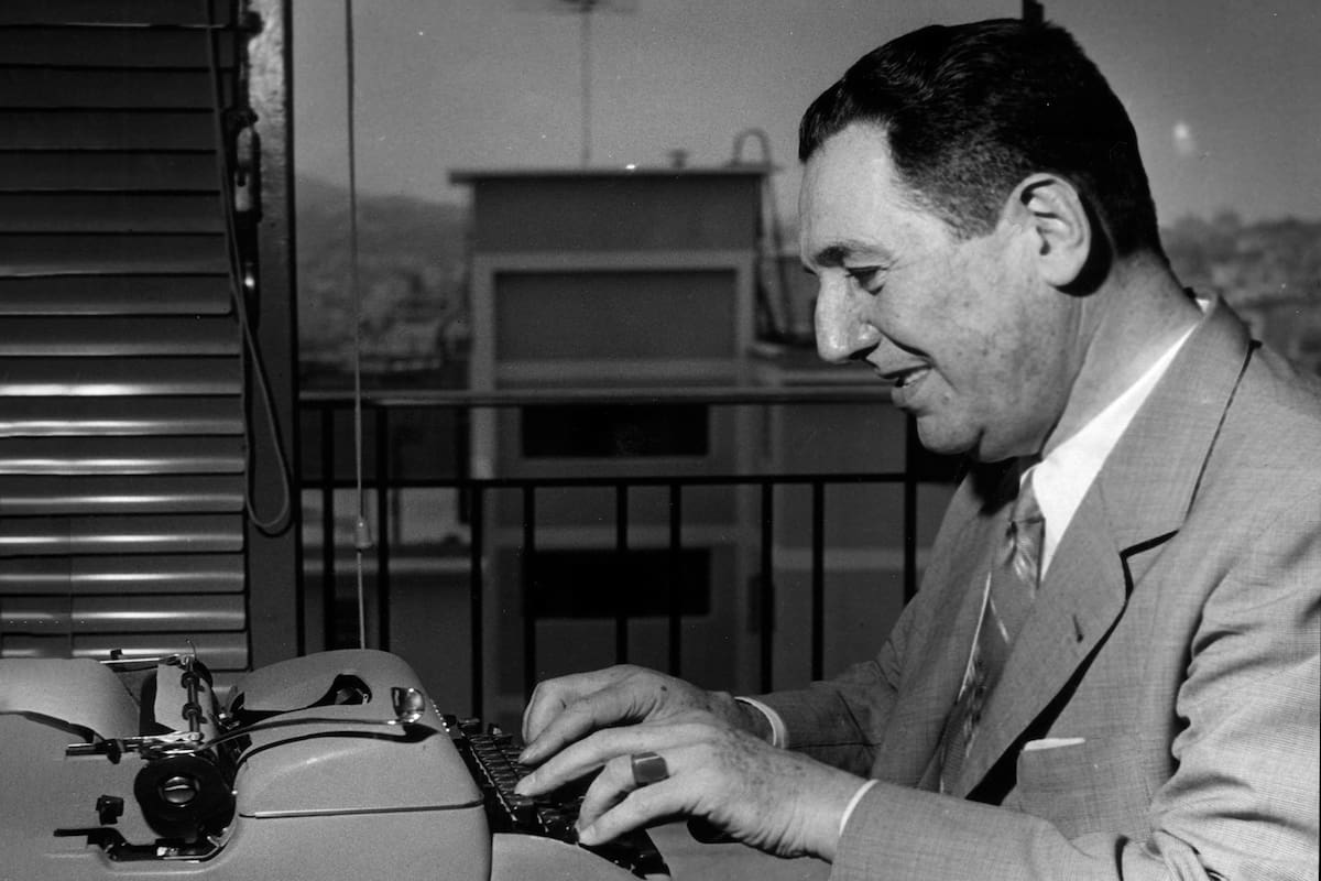El coronel Perón, vicepresidente de la Nación durante el gobierno de facto de Edelmiro Farell, fundó la agencia Telenoticiosa Americana el 14 de abril de 1945.