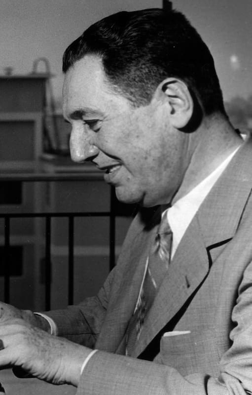 El coronel Perón, vicepresidente de la Nación durante el gobierno de facto de Edelmiro Farell, fundó la agencia Telenoticiosa Americana el 14 de abril de 1945.
