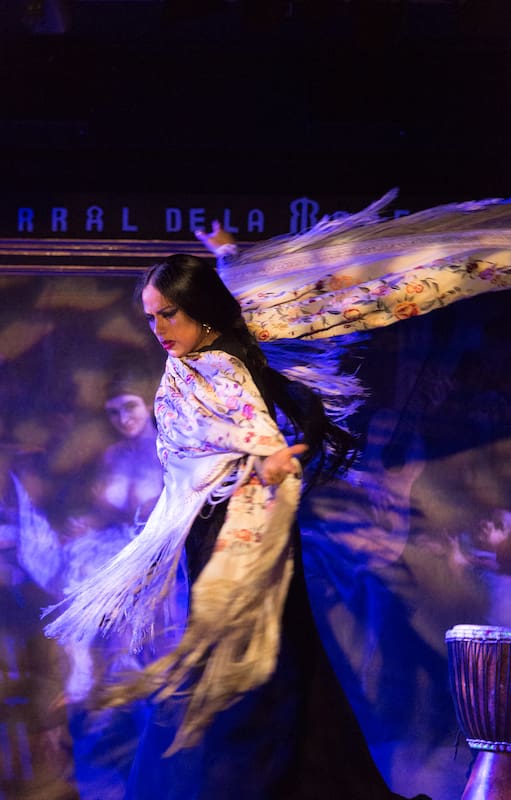 El Corral de la Morería es el tablao más famoso desde 1956: por su escenario pasaron las máximas estrellas del flamenco.