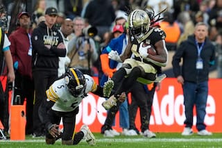Saints no capitalizan su semana en París y pierden 16-10 ante Steelers