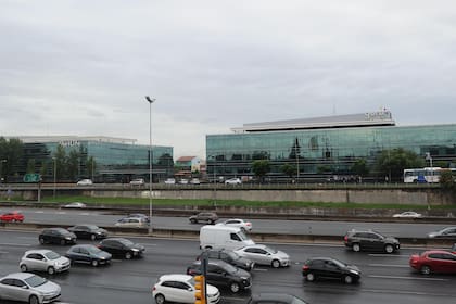 El Corredor Panamericana enfrenta desafíos de alta vacancia, pero sigue siendo una zona clave con importantes desarrollos en construcción y proyectados para el futuro