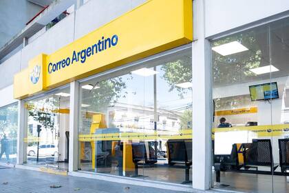 El Correo Argentino es otro de los que tuvo fuertes ingresos provenientes del Tesoro: $218.00 millones, frente a $48.000 millones que se depositaron el año pasado en el mismo período.