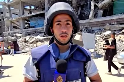 El corresponsal de Al Jazeera, Anas Al Sharif, que murió durante un bombardeo en Gaza y a quien Israel acusó de ser miembro de Hamas