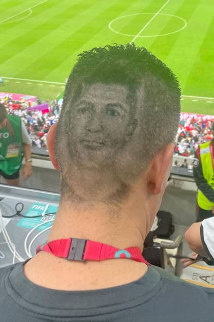 El corte de pelo de Ronaldo despertó diferentes respuestas y el relator colombiano Eduardo Luis López, dueño del peinado, tuvo que salir a defenderse en las redes sociales