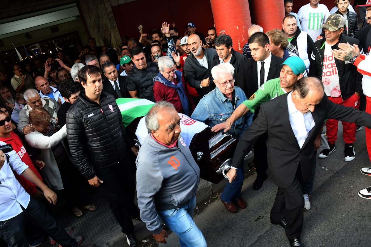 El cortejo en el estadio Tomás A. Ducó de Huracán