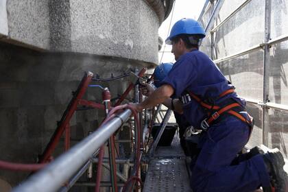 El costo de construcción en dólares subió más de 100% entre diciembre de 2023 y mayo de 2025, lo que presiona sobre la rentabilidad del sector