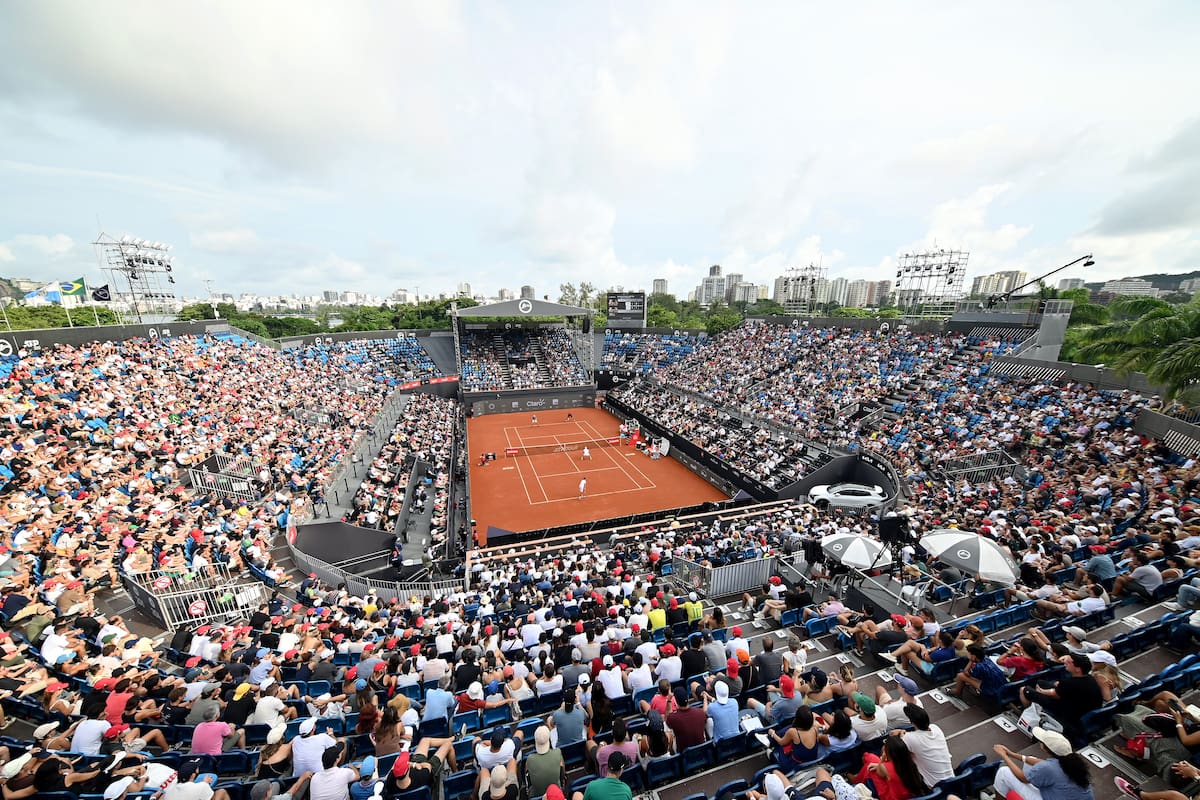 El court central del Río Open, bautizado Guga Kuerten, con capacidad para 6200 espectadores, aunque para 2027 se ampliará