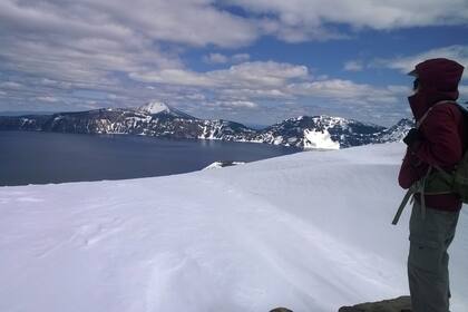 El Crater Lake es ideal para quienes practican deportes en la nieve, como el esquí