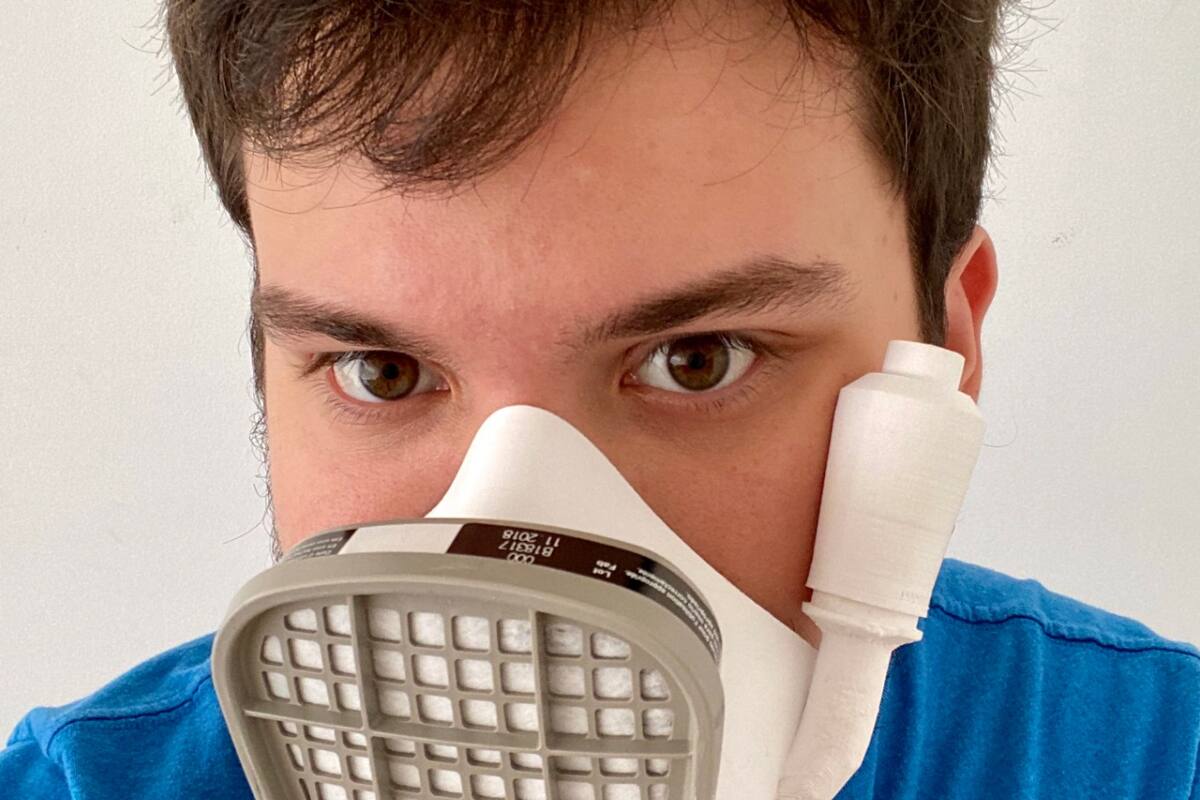 El creador de prótesis 3D había viajado a Guadalajara con el objetivo de repartir 500 manos, pero su regreso se había complicado por las restricciones que rigen en Ezeiza