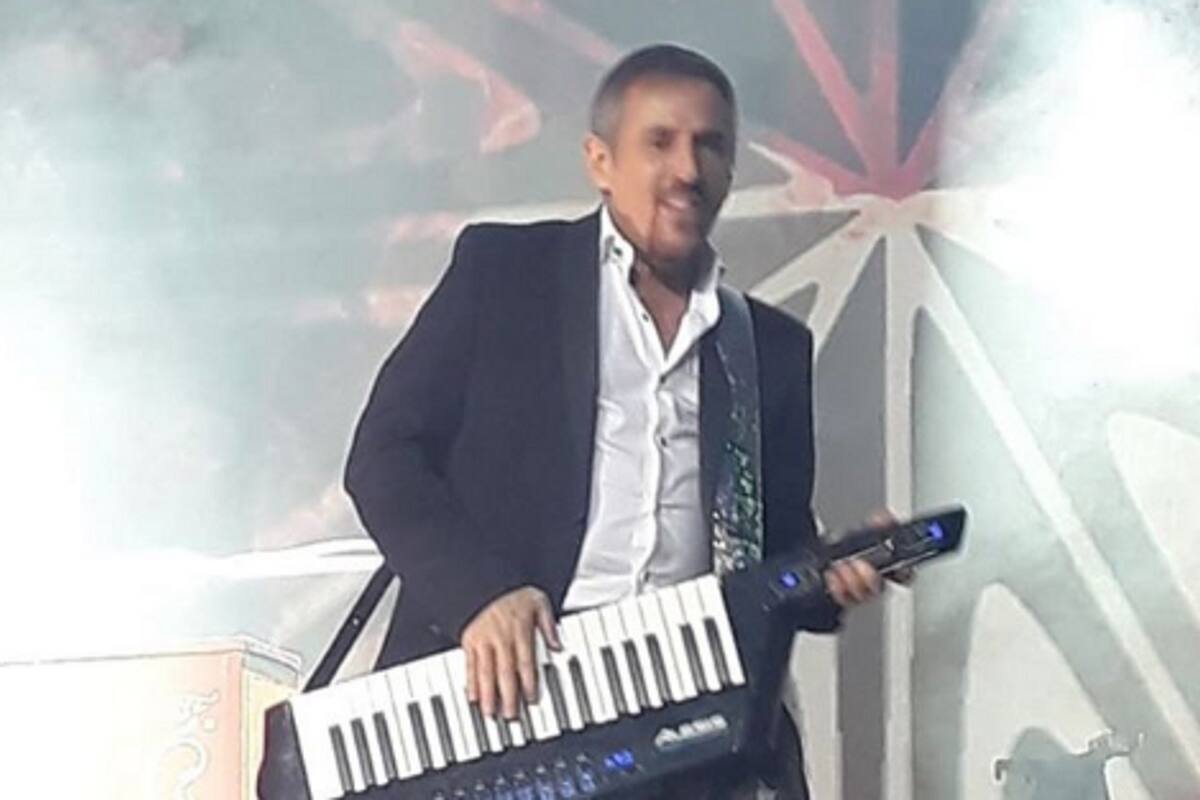 El creador de “Volver a empezar” dio comienzo a la gira con la que festeja el aniversario de su álbum consagratorio en el teatro Gran Rex