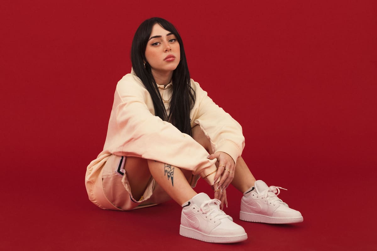 El crecimiento de Nicki Nicole no se detiene. Viene de actuar en el programa de Jimmy Fallon, de ser elegida por Obama para sus playlists, tener su Tiny Desk de NPR y de cantar en la nueva canción de Christina Aguilera