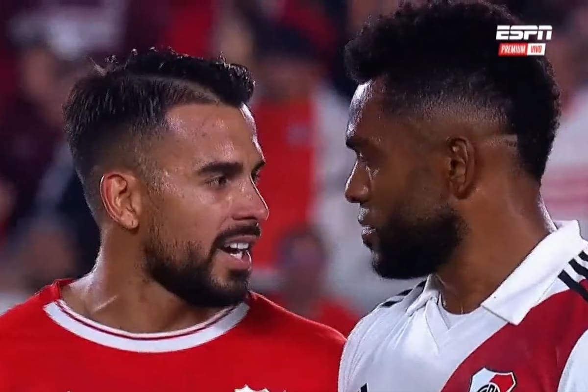 El cruce cara a cara entre Báez y Borja después del partido entre River e Independiente; el equipo de Demichelis fue muy superior en el Monumental