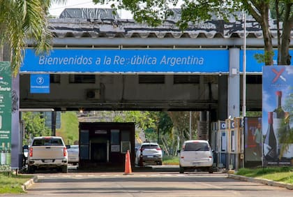 El cruce de Brasil a la Argentina, en la Triple Frontera, por donde pasó Bolsonaro