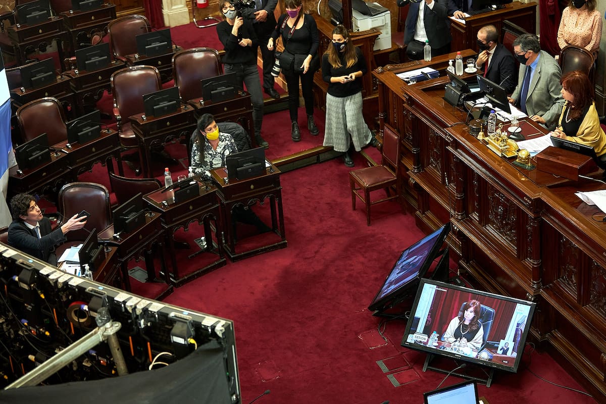 El cruce entre Cristina Kirchner y Martín Lousteau por la ausencia de una senadora