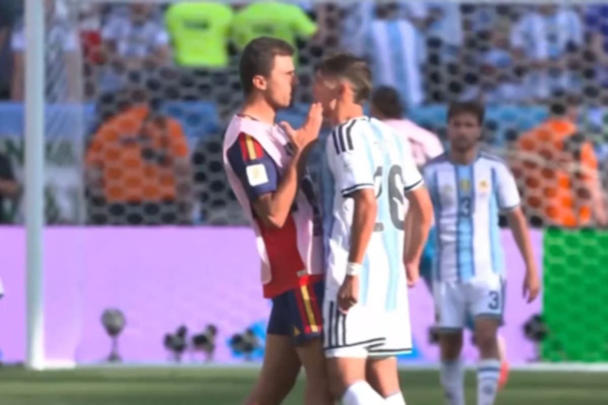 El cruce inicial entre Nahuel Molina y Rodri