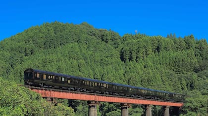 El Cruise Train Seven Stars en pleno recorrido