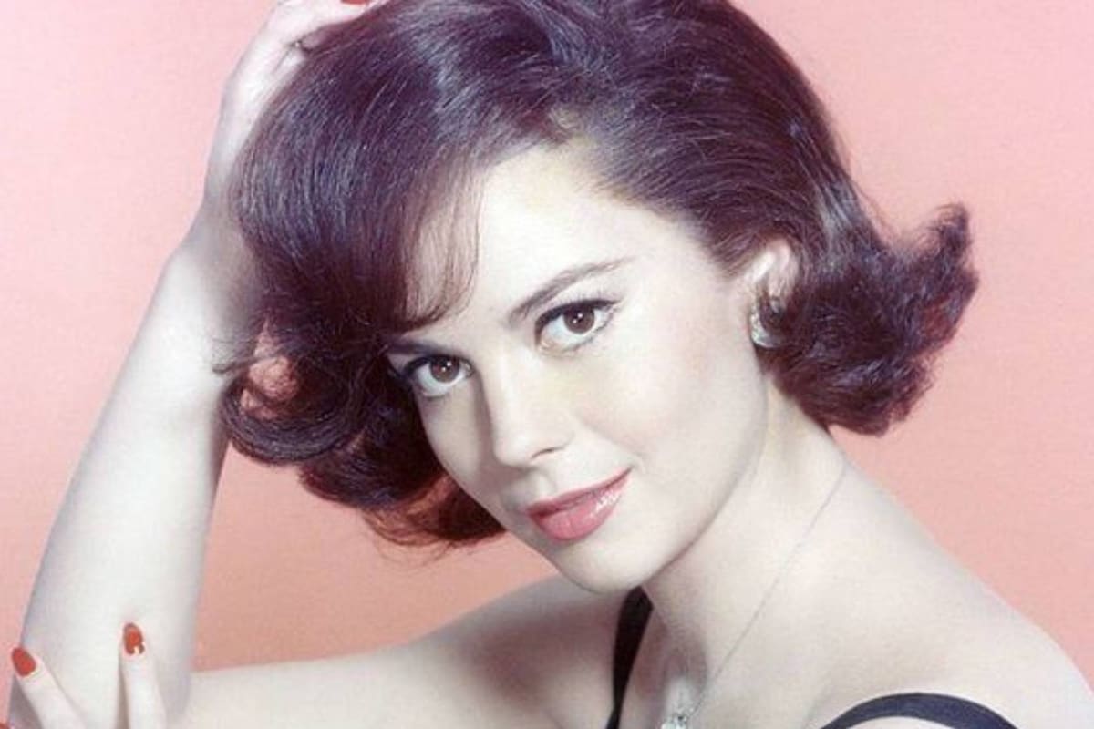 El cuerpo de Natalie Wood, de 43 años, apareció flotando en aguas de la isla de Santa Catalina, en el sur de California, en la mañana del 29 de noviembre de 1981, no lejos del yate Splendour, en el que viajaba junto a su esposo, Robert Wagner, y el actor Christopher Walken