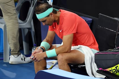 El cuerpo sigue mortificando al español Rafael Nadal: tras jugar sólo tres partidos oficiales en la temporada, anunció su baja de Montecarlo, que comienza el domingo