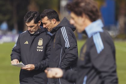 El cuerpo técnico de la selección argentina encabezado por Lionel Scaloni tendrá cuatro amistosos en el cierre del año para aceitar el equipo de cara a la Finalissima y el Mundial 2026