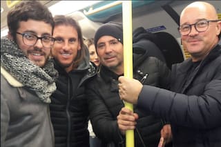 Jorge Sampaoli y su cuerpo técnico fueron al estadio de Wembley en subte
