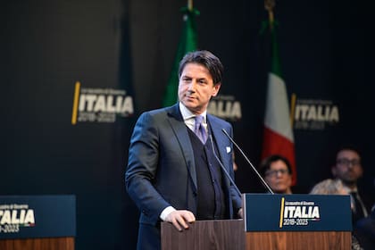 El CV de Conte le juega una mala pasada al potencial primer ministro de Italia