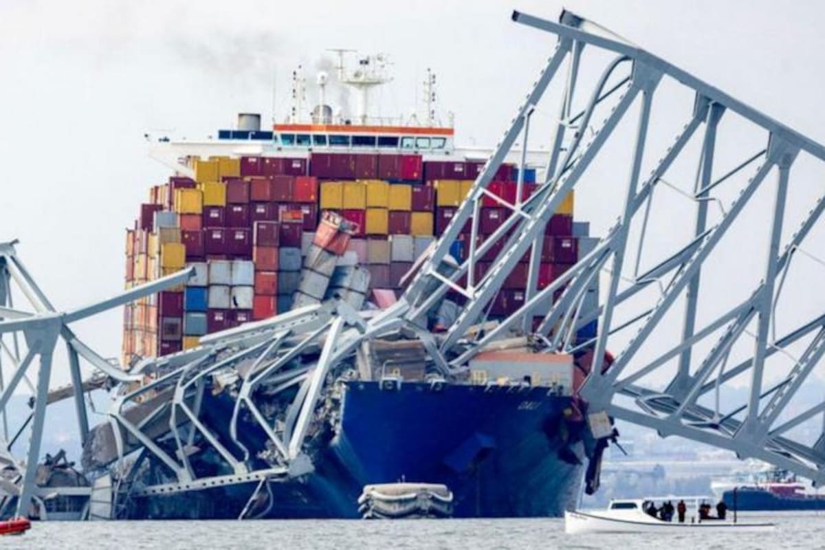 El Dali tiene 300 metros de eslora y capacidad para transportar 10.000 contenedores.