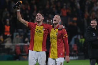 El debutante Go Ahead Eagles sorprende al vencer 2-1 a Aston Villa en la Liga Europa