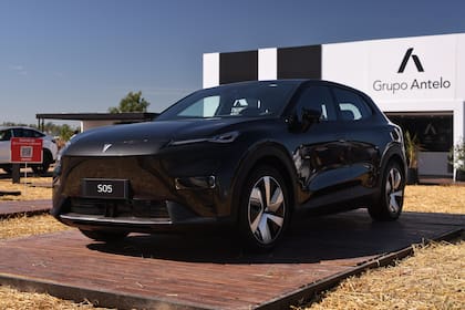 El Deepal SO5 es el primer modelo de la marca en el país