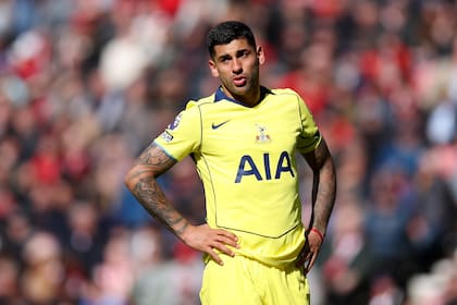 El defensor Cristian Romero tiene contrato con Tottenham Hotspur, pero pretende ser transferido: Madrid sería su destino