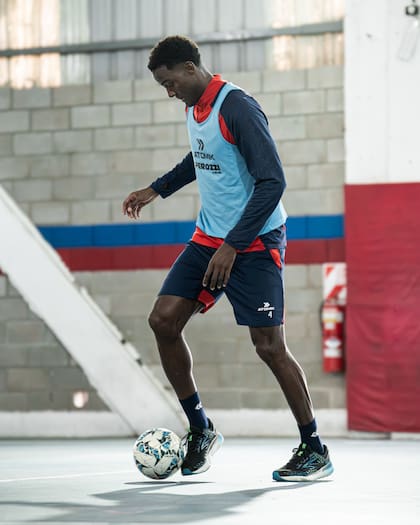 El defensor Danilo Arboleda, en su primer entrenamiento con San Lorenzo
