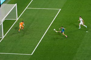 El defensor Muñoz se metió al área como delantero y le da la victoria a Colombia ante Uzbekistán
