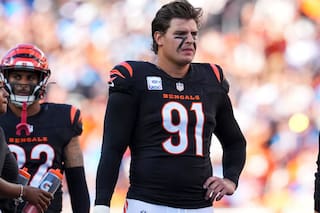 El defensor Trey Hendrickson firma con Baltimore por 4 años y 112 millones, según fuente AP