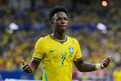 El delantero brasileño Vinicius Junior ha sido uno de los jugadores que apuntó contra el césped del New York New Jersey Stadium