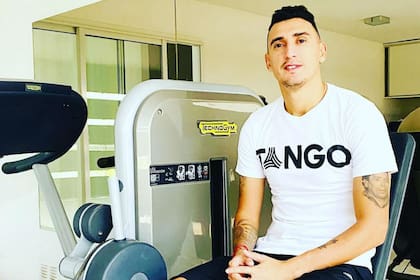 El delantero de 32 años quedará aislado por siete días en su barrio privado de Córdoba por un brote de coronavirus