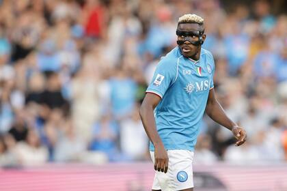 El delantero de Napoli Victor Osimhen durante el partido contra Lecce en la Serie A italian, el domingo 26 de mayo de 2024, en Nápoles. (Alessandro Garofalo/Lapresse vía AP)