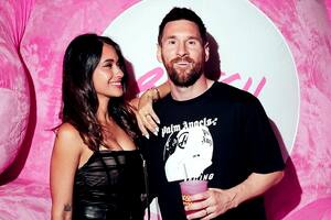 El delantero del Inter Miami, Lionel Messi, junto a su esposa Antonella Roccuzzo