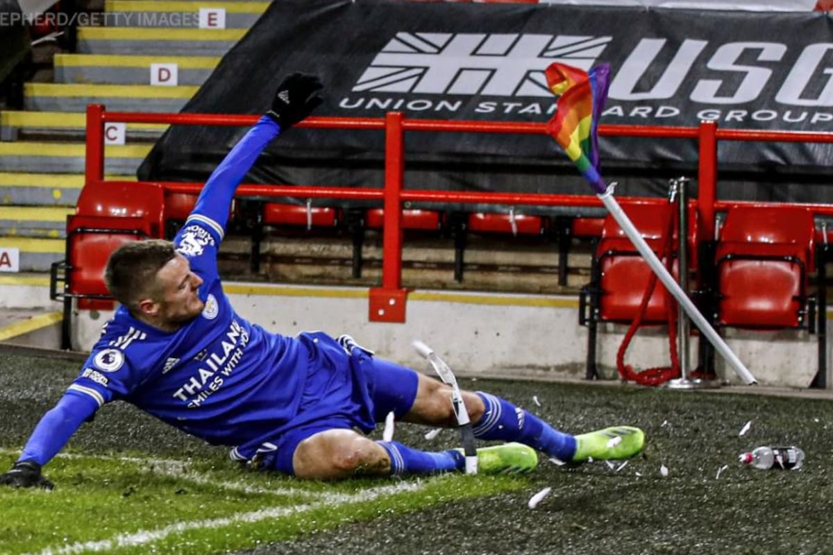 El delantero inglés fue sancionado por su acción. Crédito: Twitter