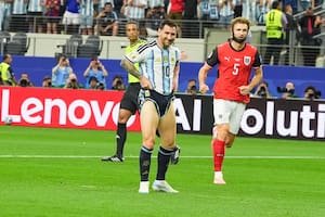 Por qué Stefan Posch juega ante la Argentina con una máscara protectora