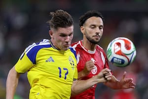 Suecia se convirtió en una topadora y con un golazo selló la goleada 5 a 1 que lo llevó a la cima del grupo F