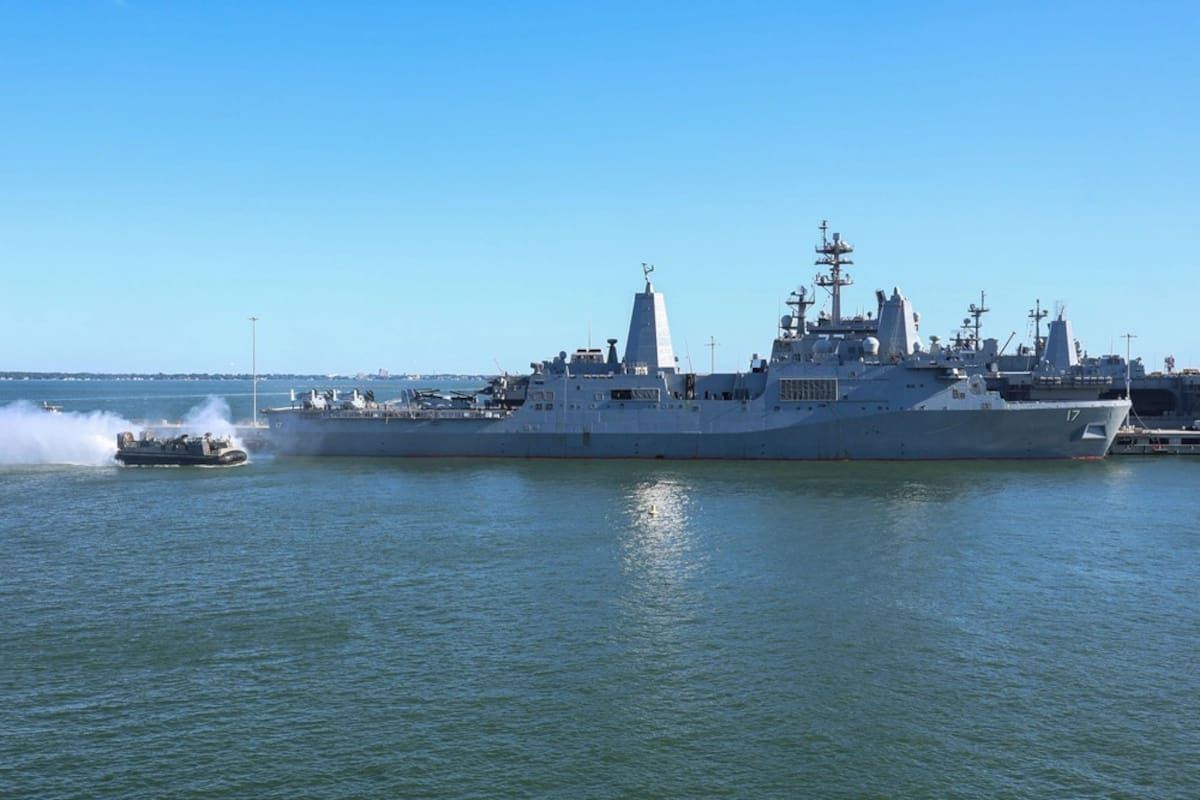 El Departamento de Defensa de EE.UU. publicó meses atrás fotos del USS Iwo Jima, el buque que lidera el grupo anfibio en el Caribe Sur