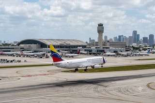 El gobierno de EE.UU. anuncia un nuevo vuelo para llegar a Miami desde Venezuela