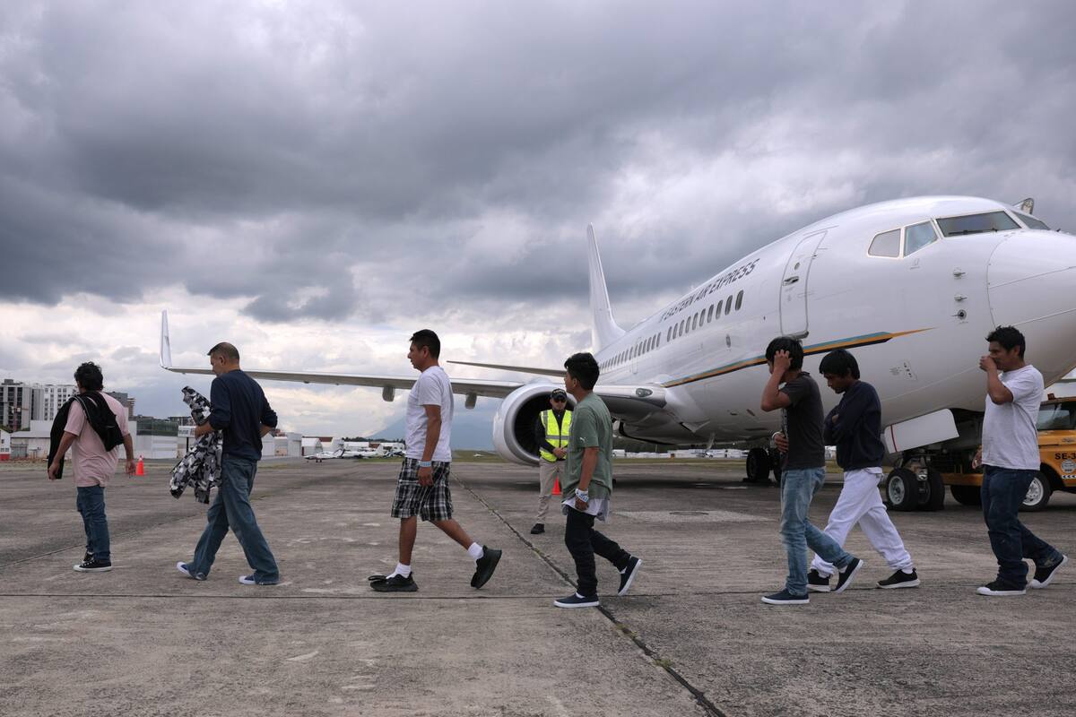 El Departamento de Justicia de EE.UU. reconoció que carecía de sustento legal su intento de deportar en secreto a niños guatemaltecos durante un operativo nocturno en el fin de semana del Labor Day