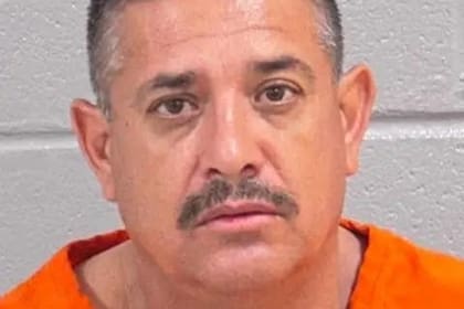 El Departamento de Policía de Midland, en Texas, detuvo a Rogelio Ortiz por atropellar a un menor de edad