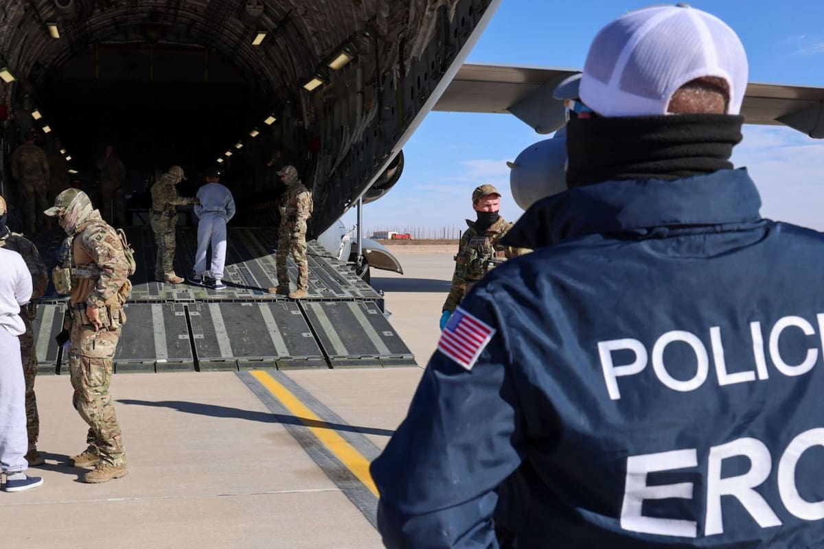 El Departamento de Seguridad Interior (DHS en inglés) comparte las primeras imágenes de los vuelos con inmigrantes ilegales en Guantánamo