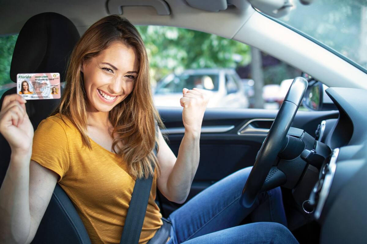 El Departamento de Vehículos Motorizados especifica las tarifas para la licencia de conducir en California